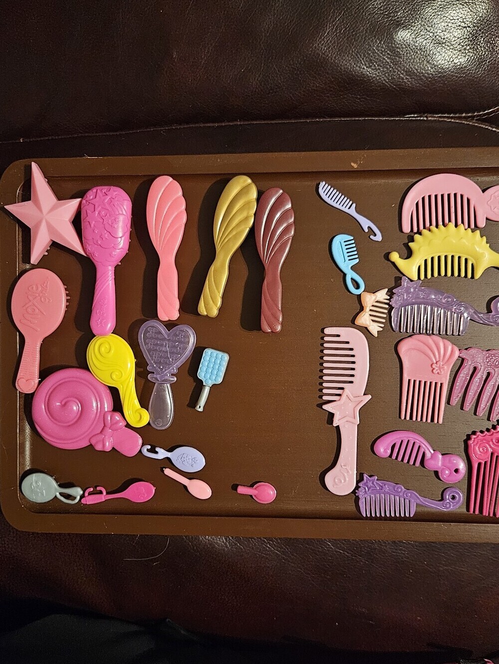 Barbie Doll & Others Hair Brush And Comb Lot 27 Pieces Fashion Doll Accessories
